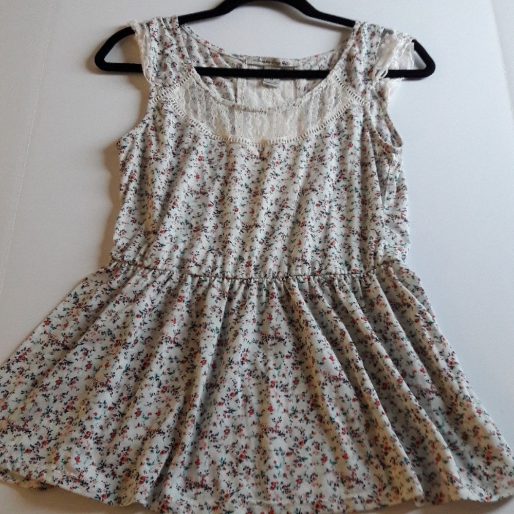 American Rag Cie peplum tank floral and lace